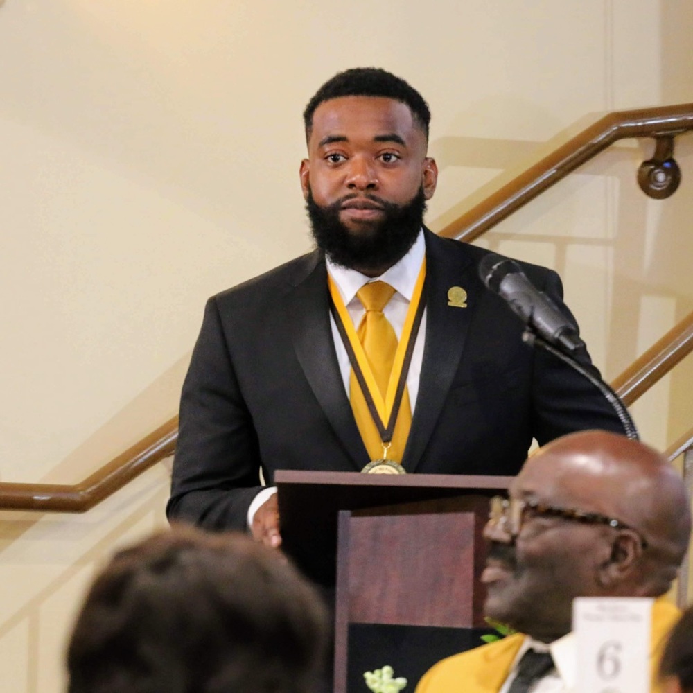 Meet your Posher, Chris